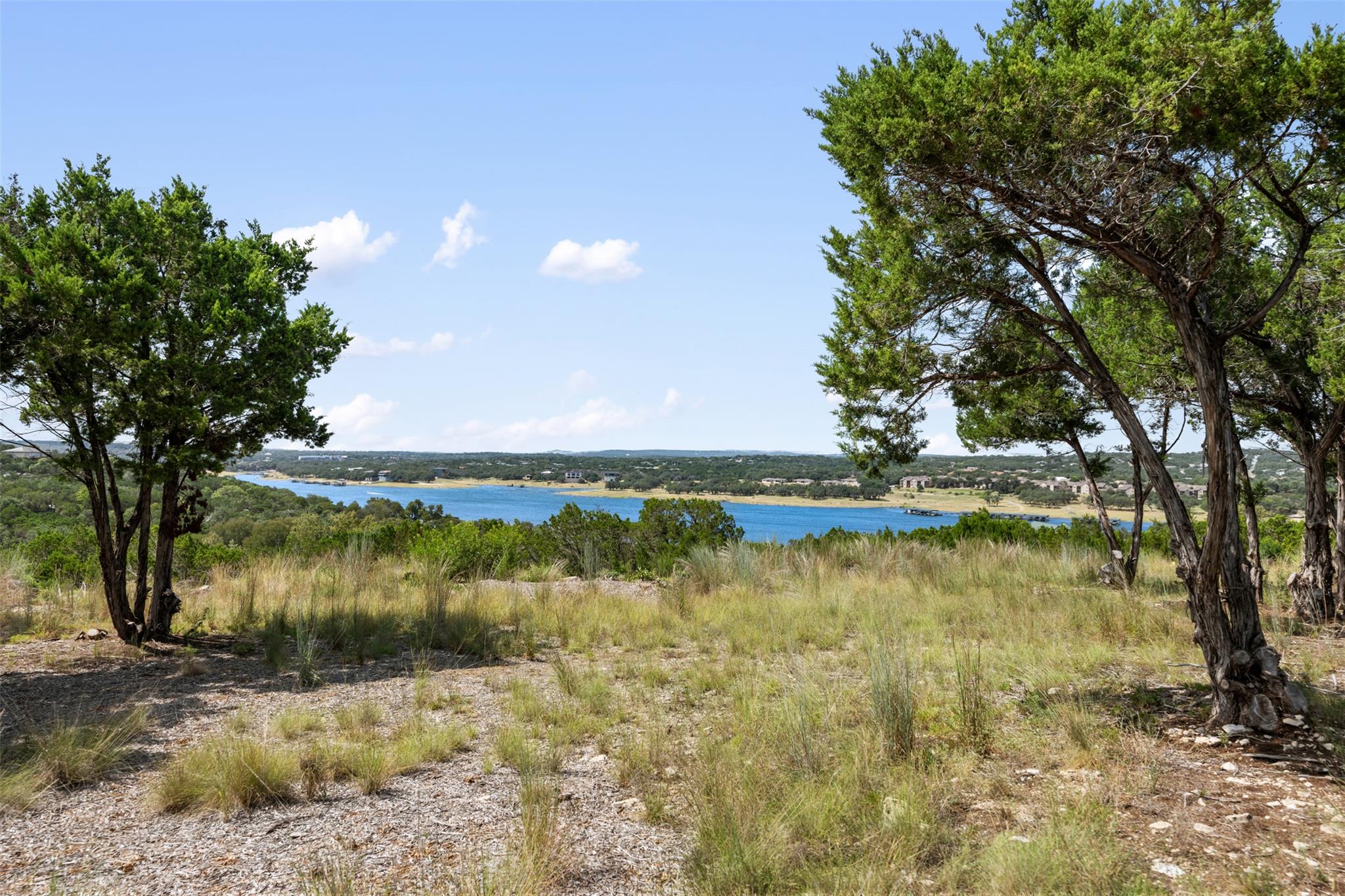 10 Thurman Bluff Dr Property Photo 2