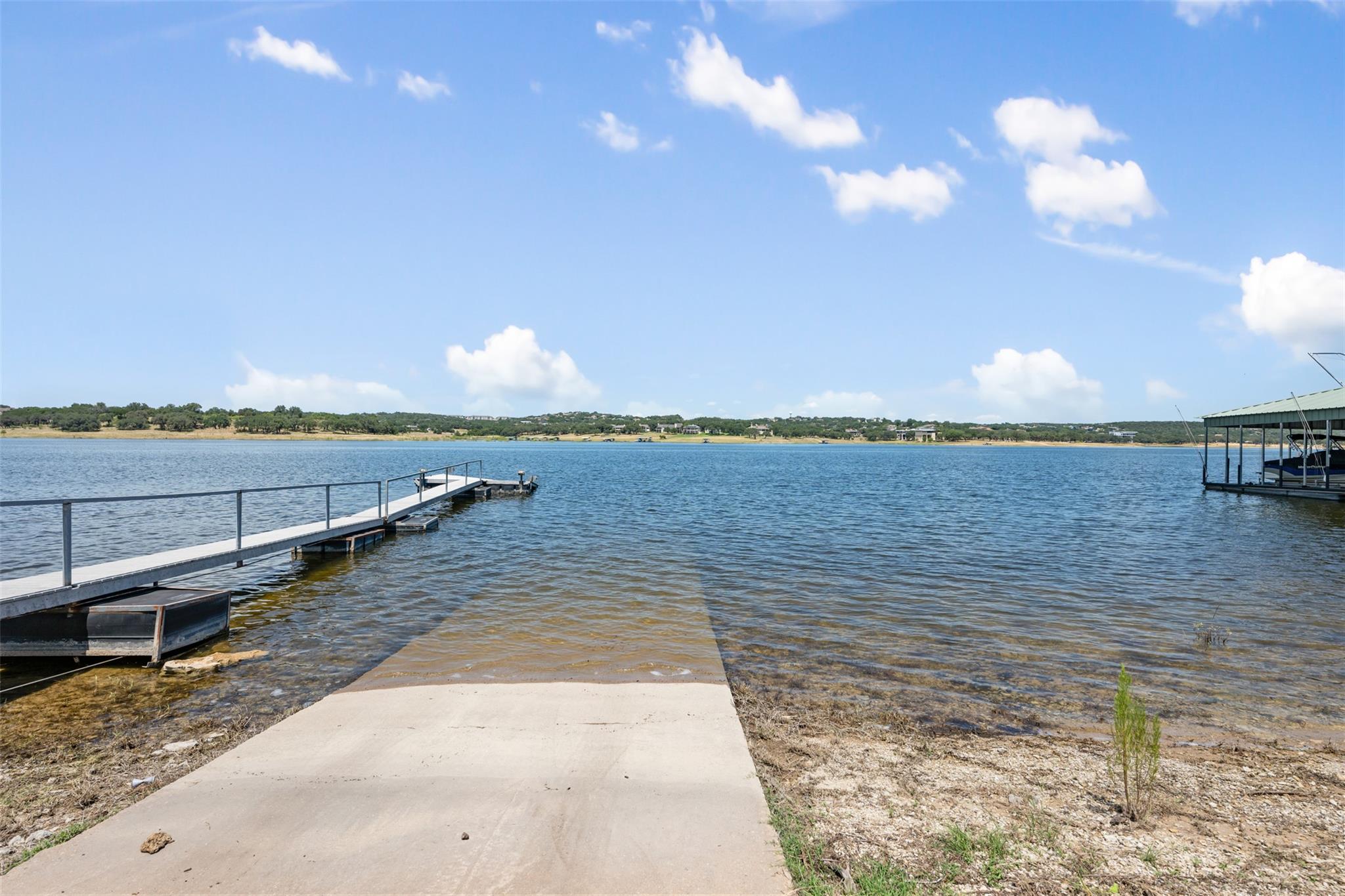 10 Thurman Bluff Dr Property Photo 14