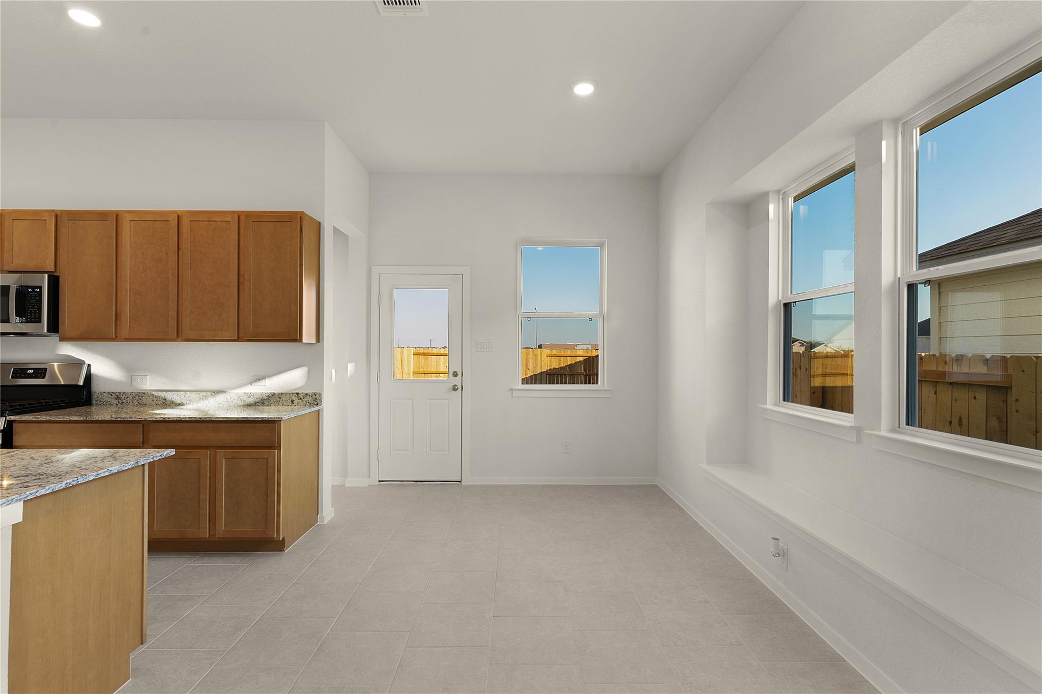 13813 Scarlett Song Dr Property Photo 15