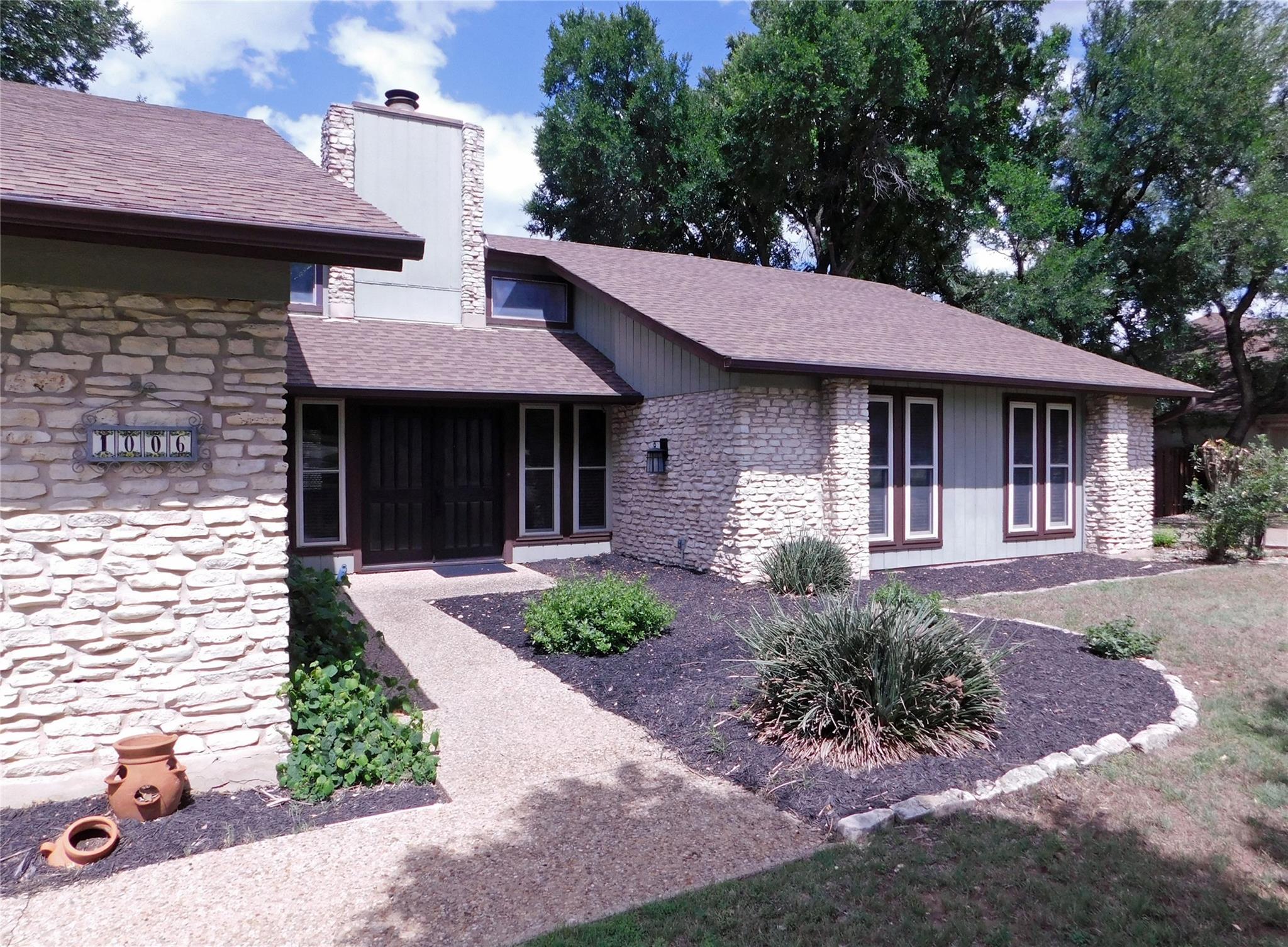 1006 Porpoise ST Property Photo 1