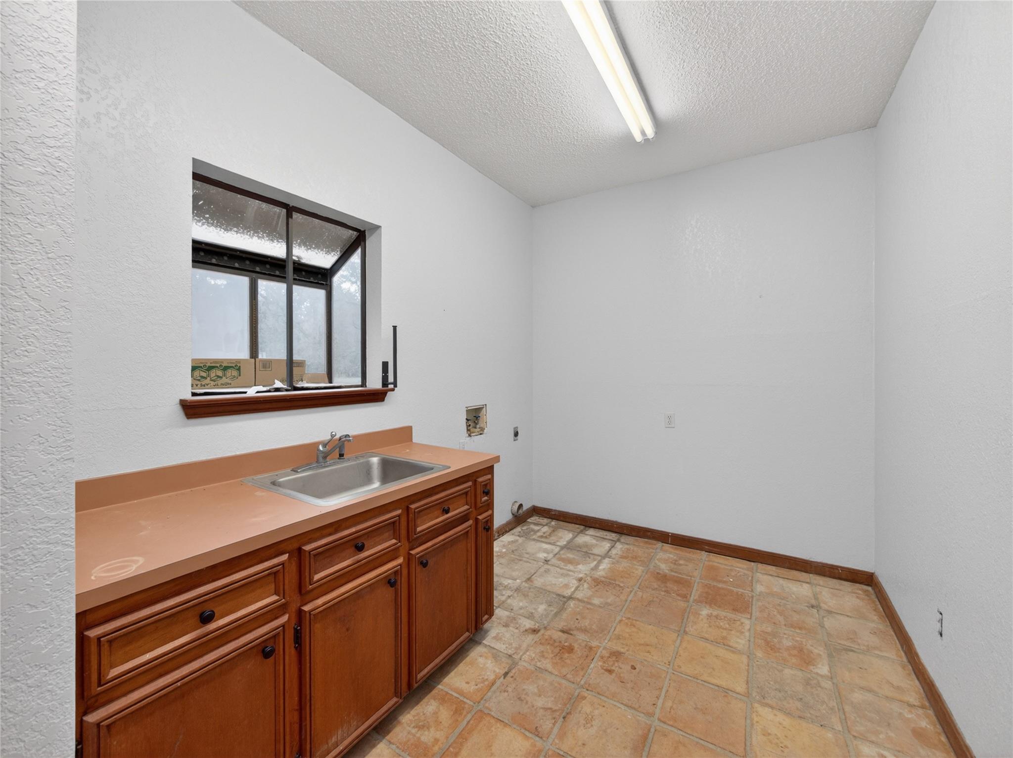 222 Indiana Rd Property Photo 10