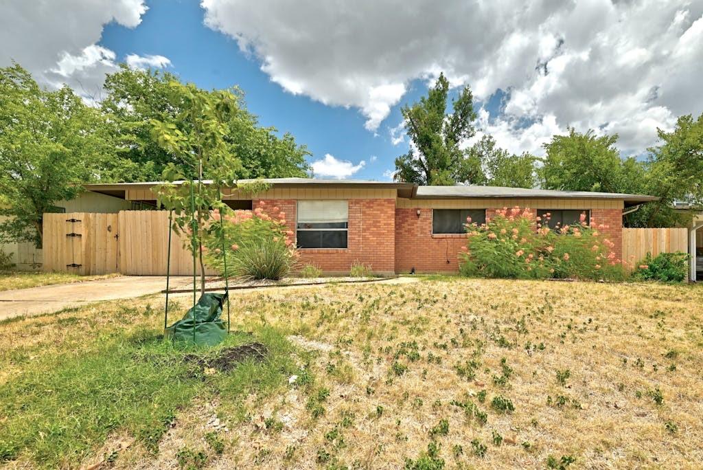 7001 Miranda Dr Property Photo 1