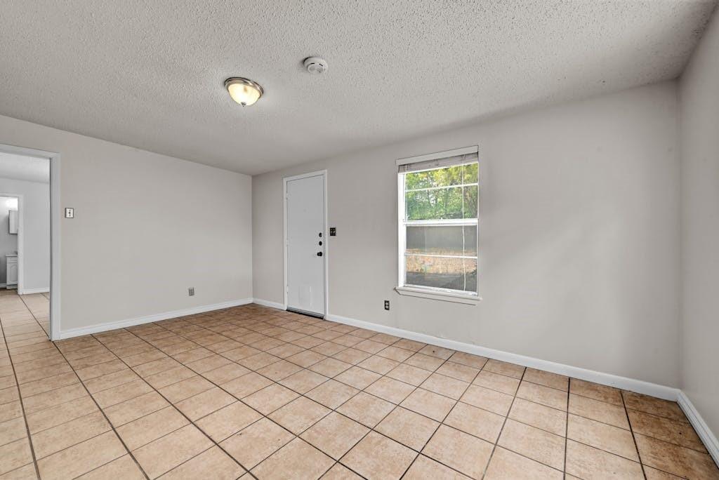 7001 Miranda Dr Property Photo 12