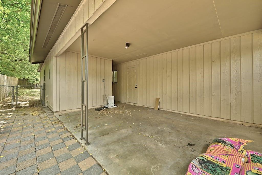 7001 Miranda Dr Property Photo 22