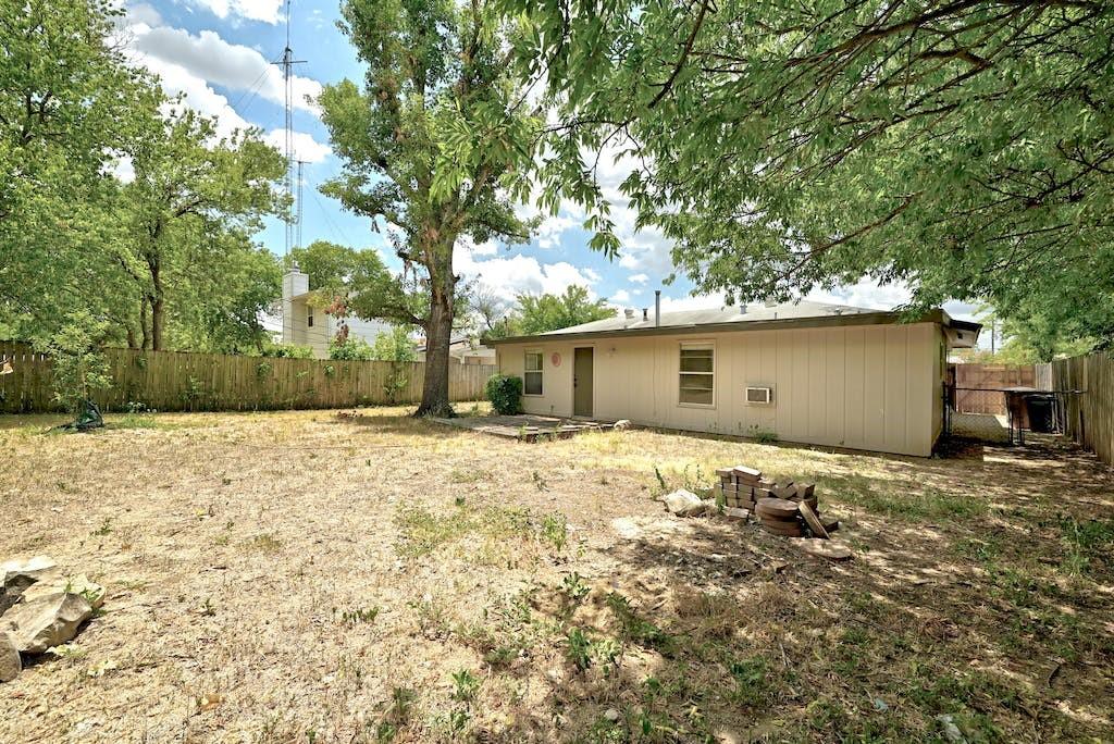 7001 Miranda Dr Property Photo 23