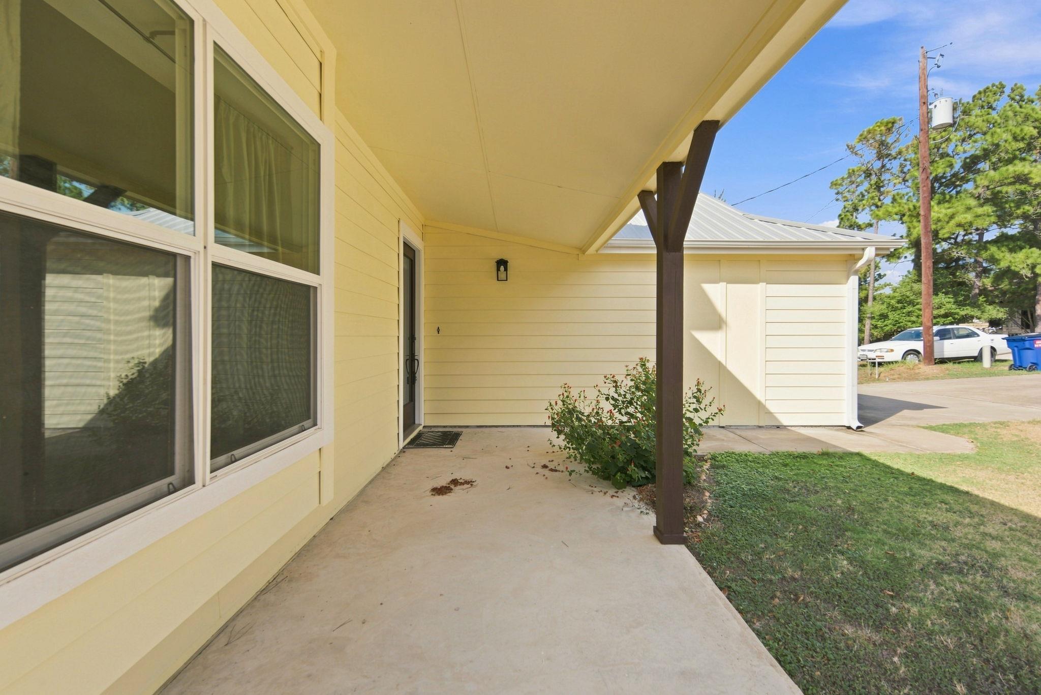 113 Lei Ct Property Photo 3