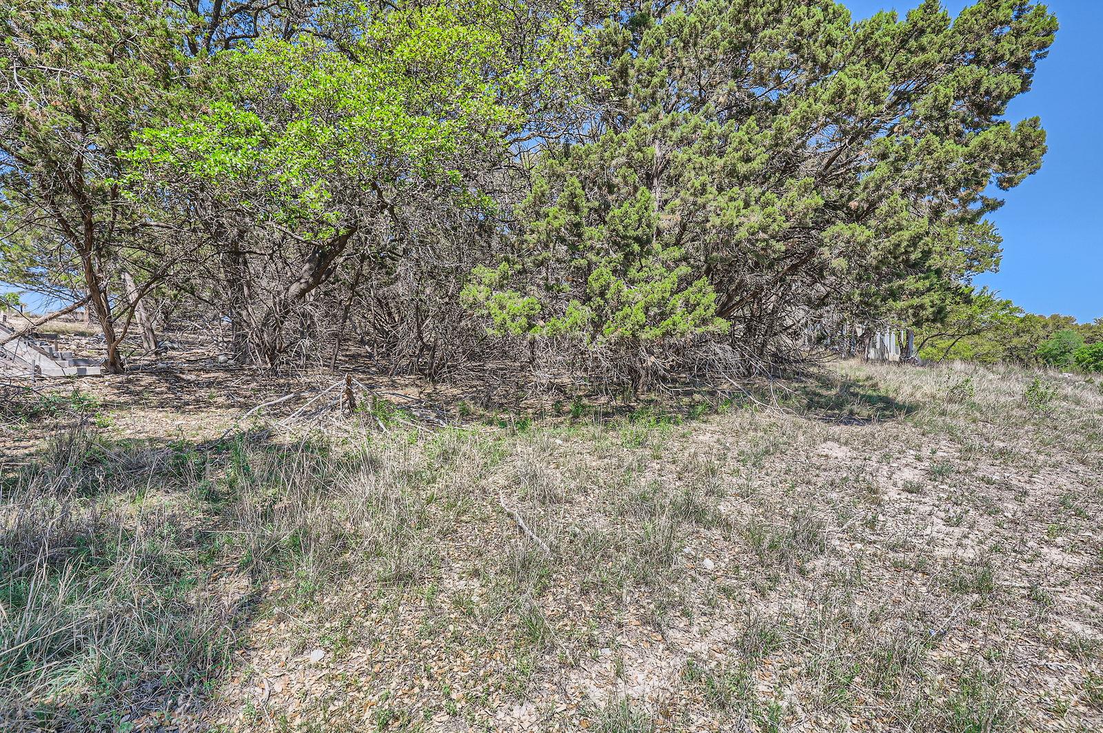 2207 Hancock Ave Property Photo 6