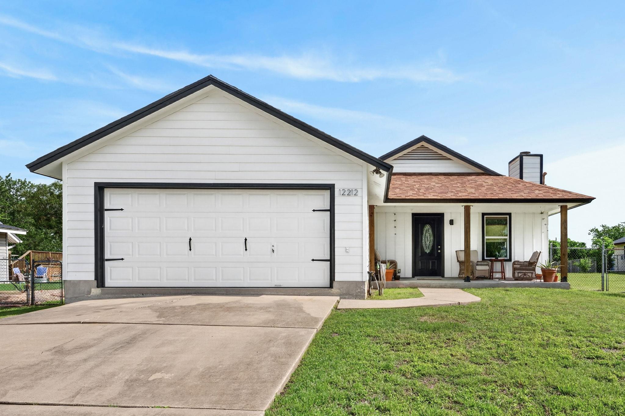 12212 Mustang Dr Property Photo 1