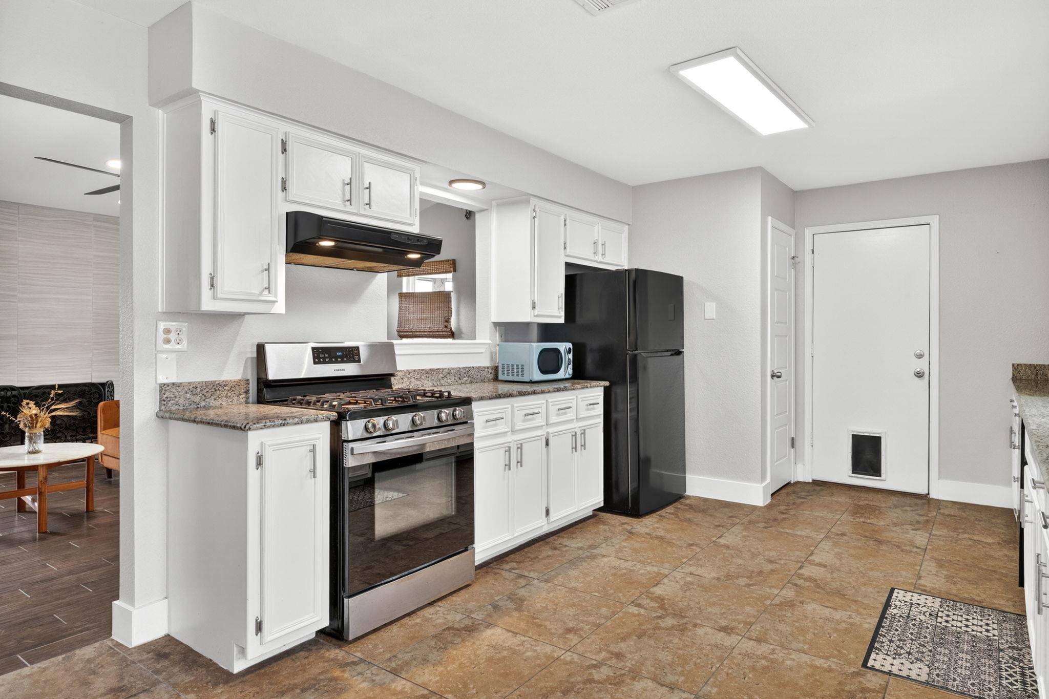12212 Mustang Dr Property Photo 10