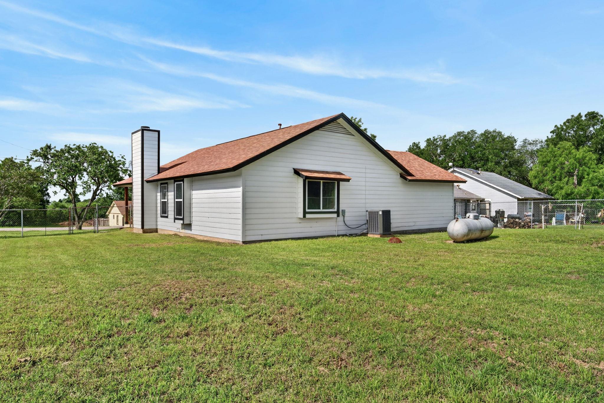 12212 Mustang Dr Property Photo 21