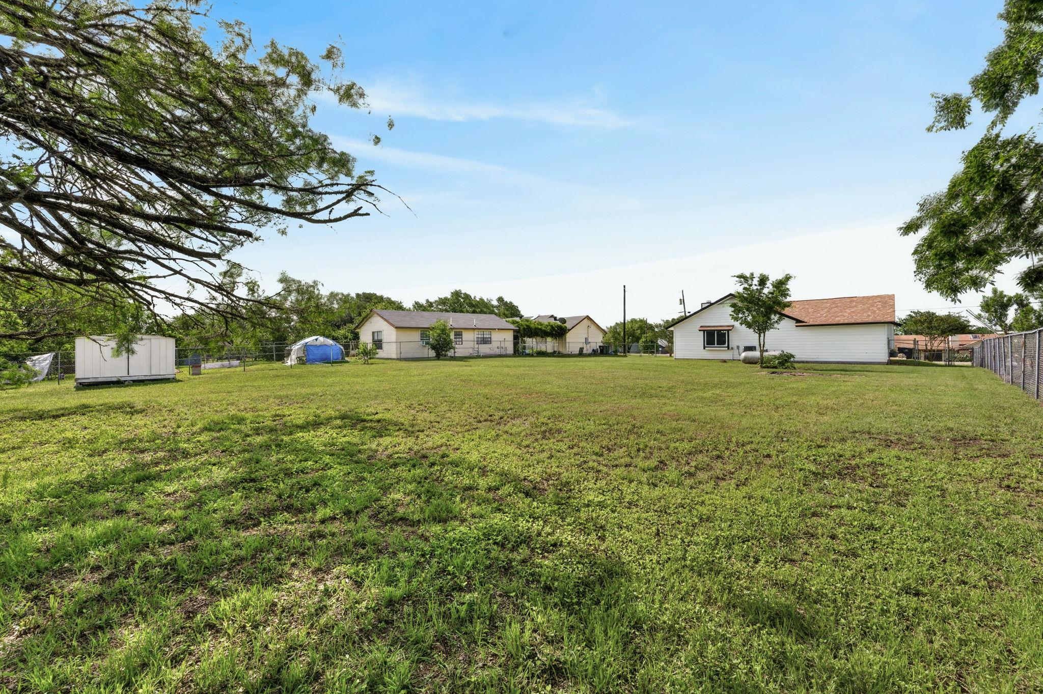 12212 Mustang Dr Property Photo 24