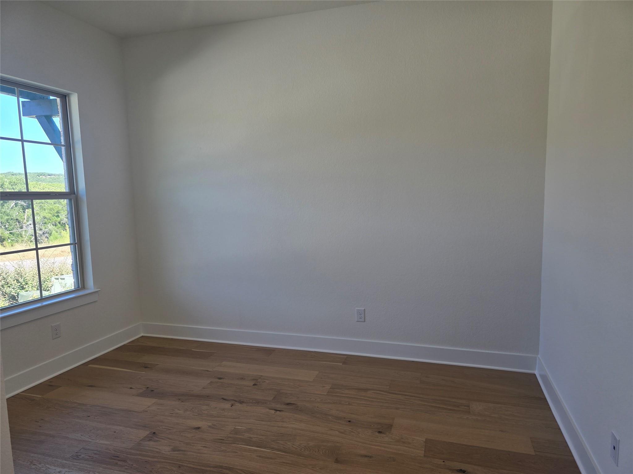 8512 Red Bottle Brush Rd Property Photo 2