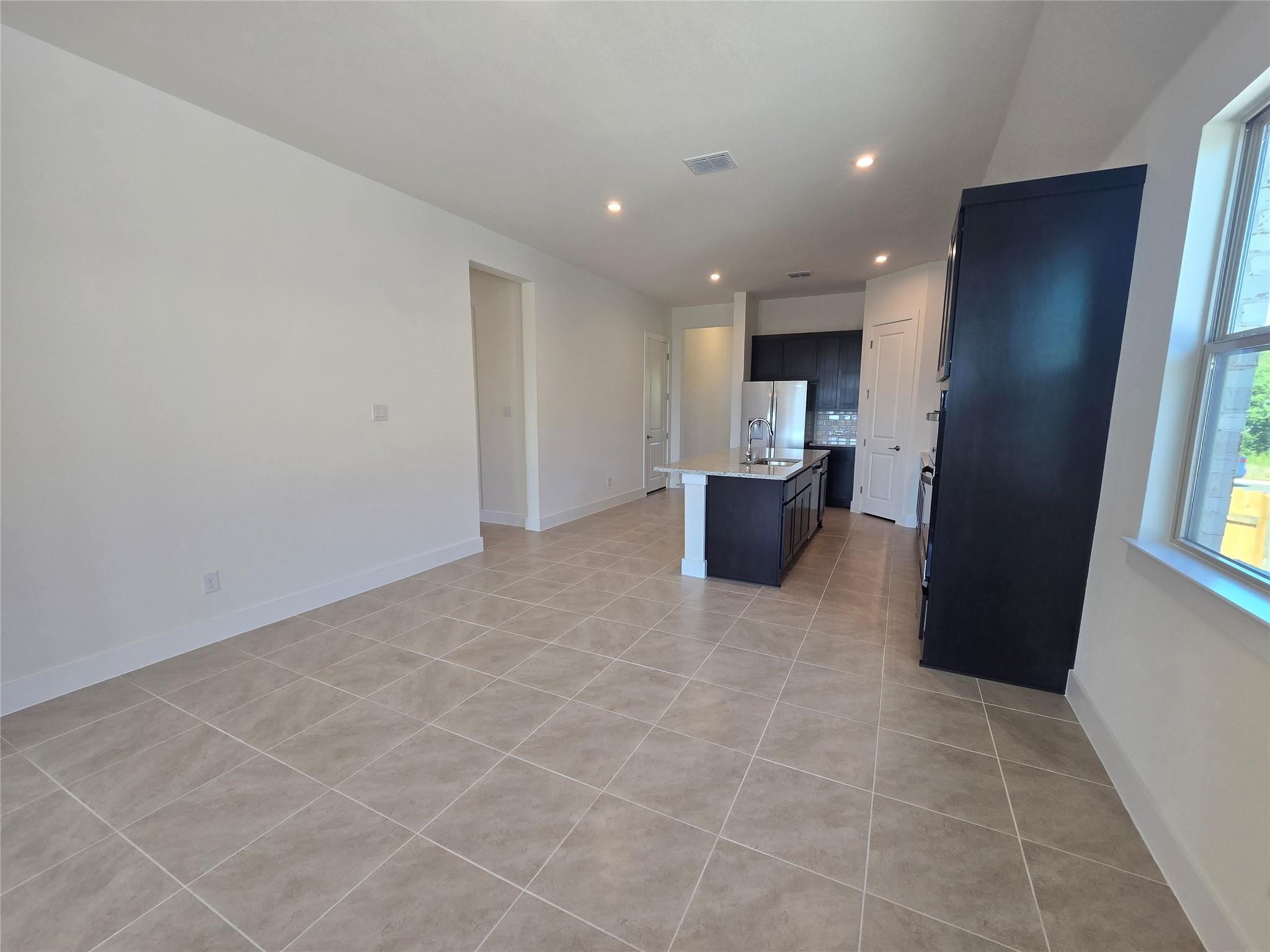 8512 Red Bottle Brush Rd Property Photo 5