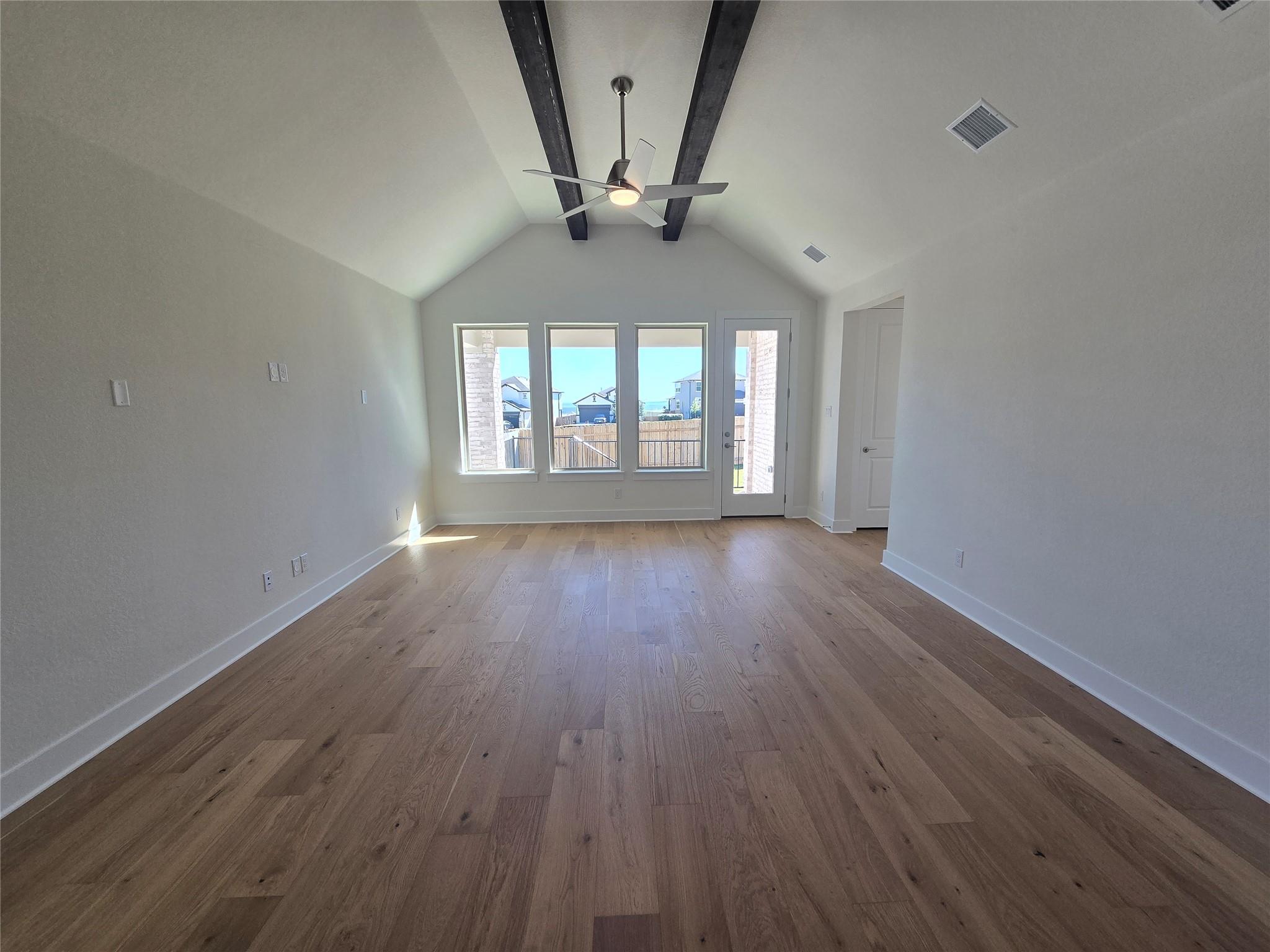 8512 Red Bottle Brush Rd Property Photo 6