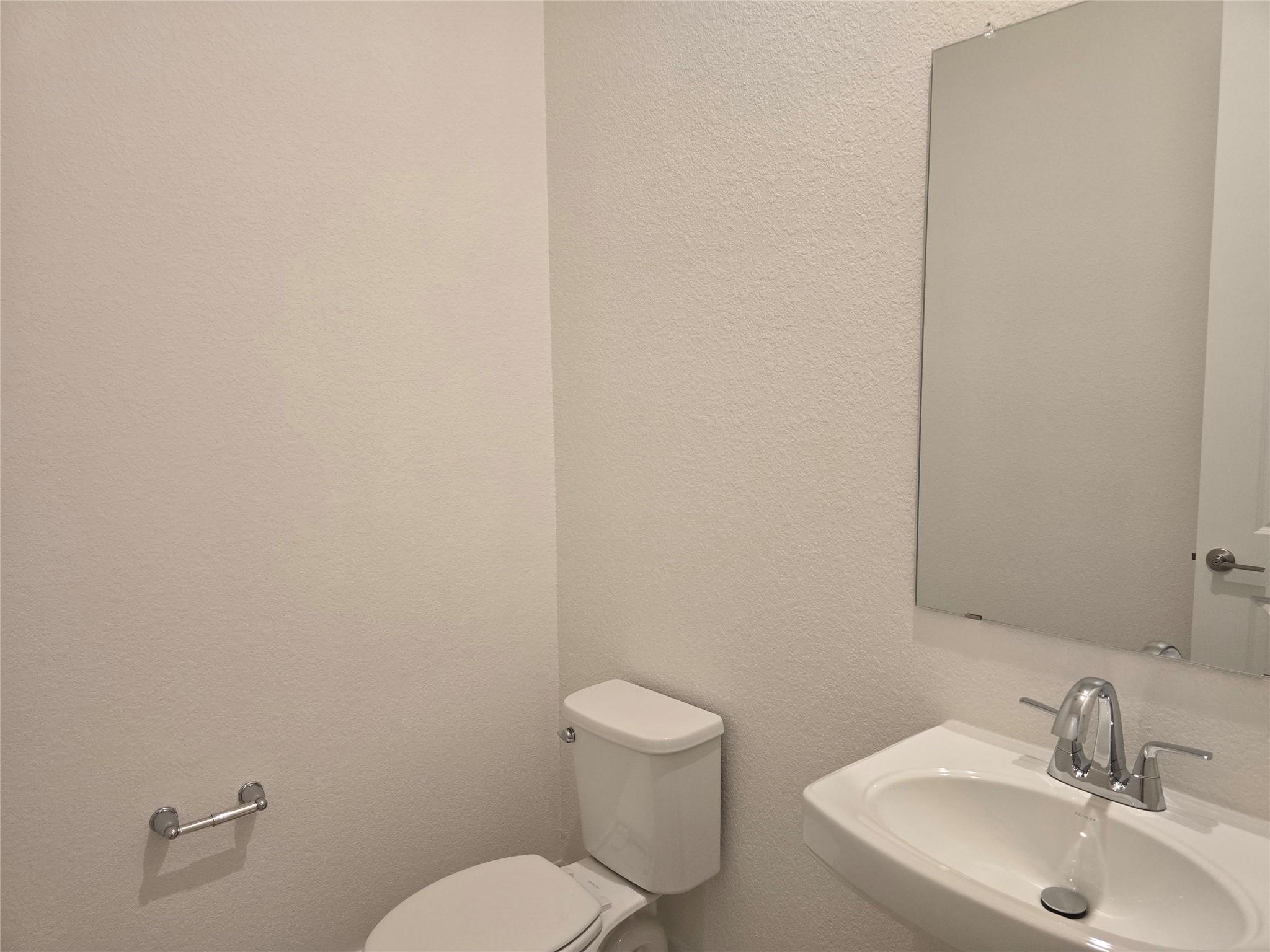 8512 Red Bottle Brush Rd Property Photo 8