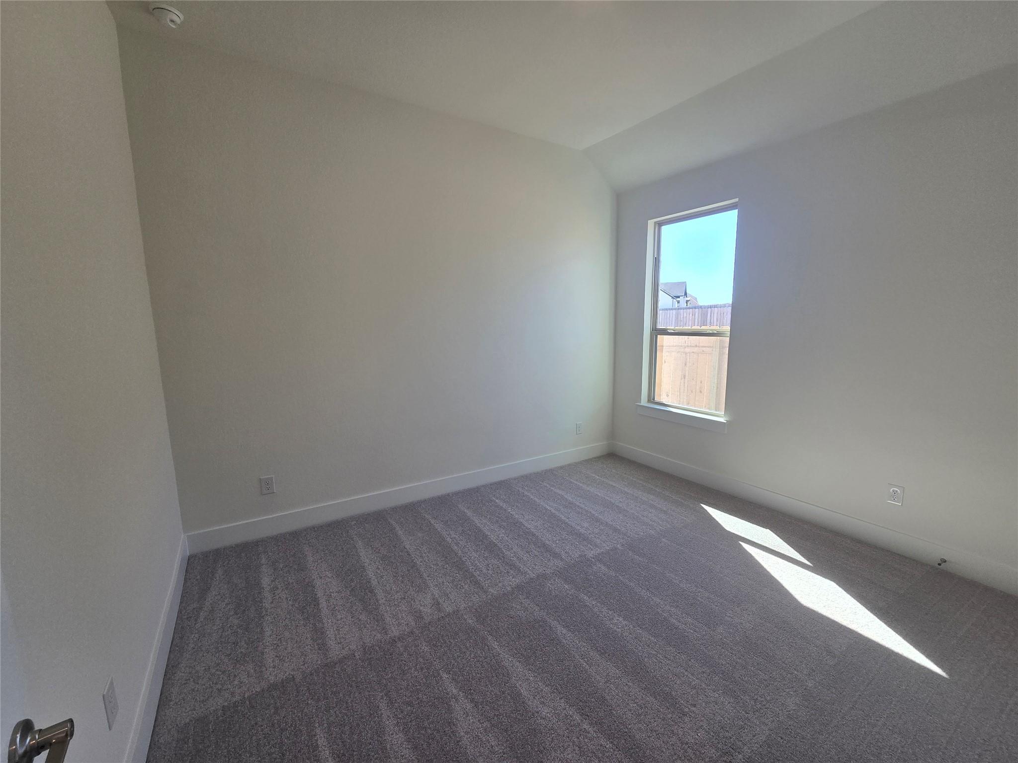 8512 Red Bottle Brush Rd Property Photo 12