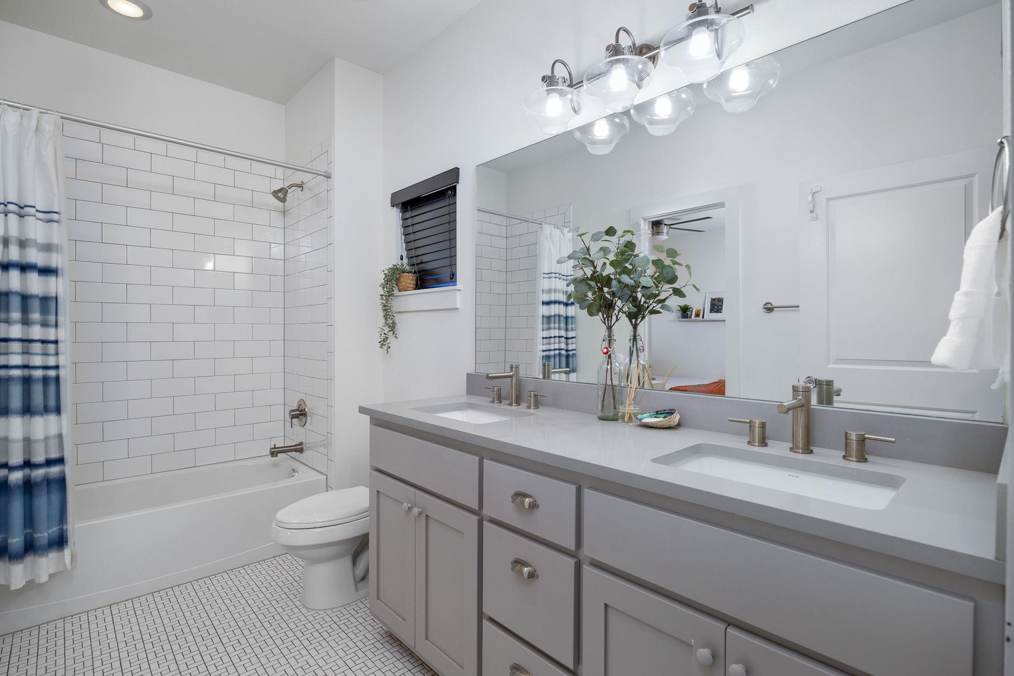2703 Halcyon Dr 8 Property Photo 8