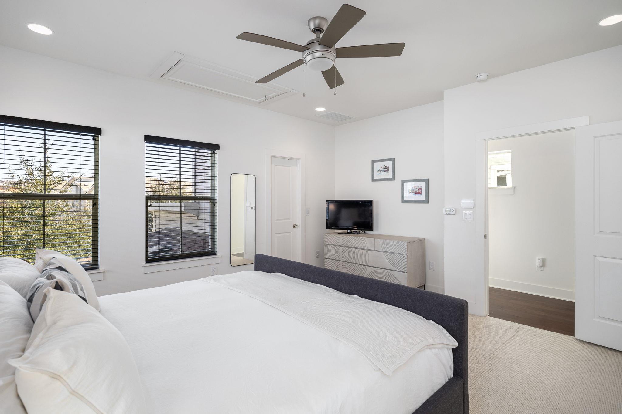 2703 Halcyon Dr 8 Property Photo 28