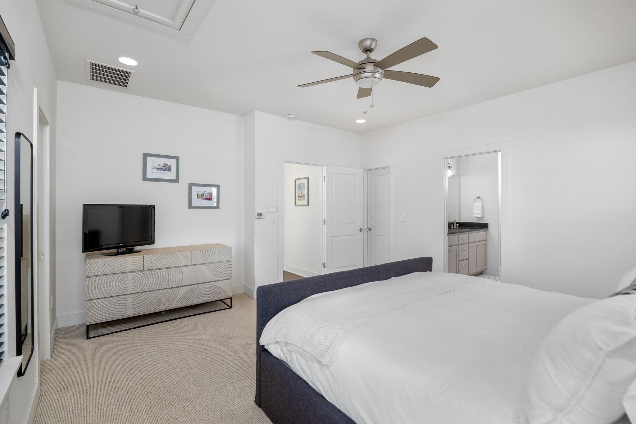 2703 Halcyon Dr 8 Property Photo 30