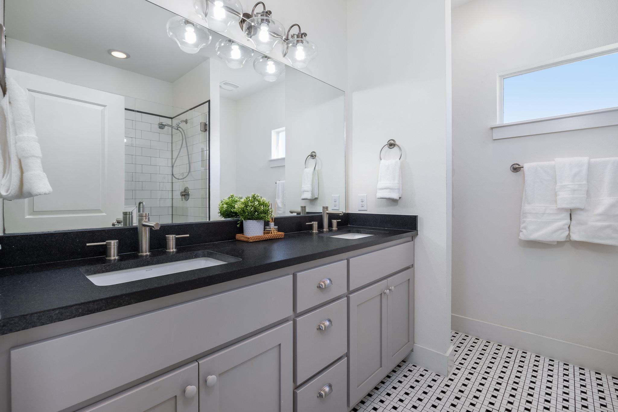 2703 Halcyon Dr 8 Property Photo 32