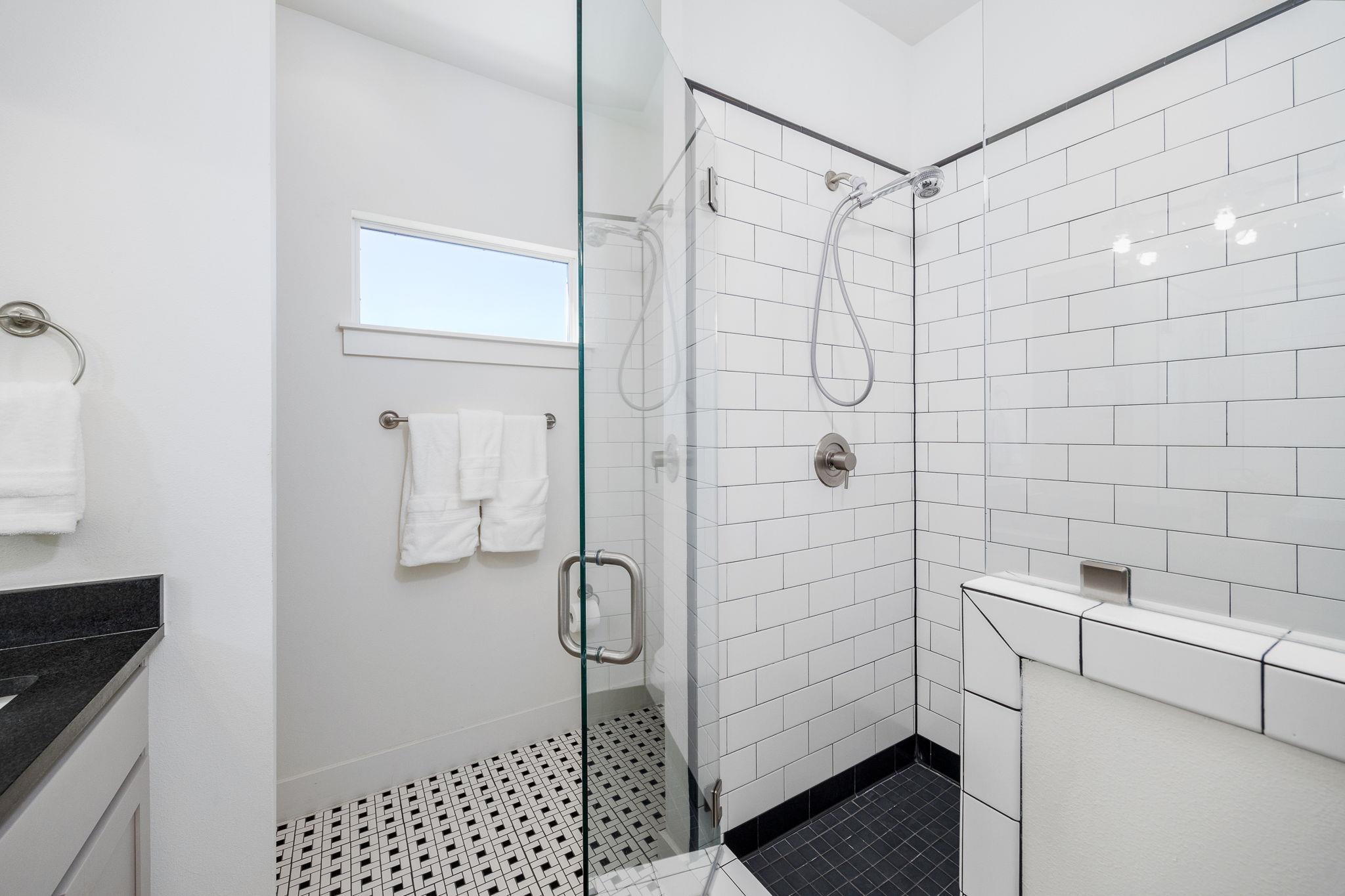 2703 Halcyon Dr 8 Property Photo 34