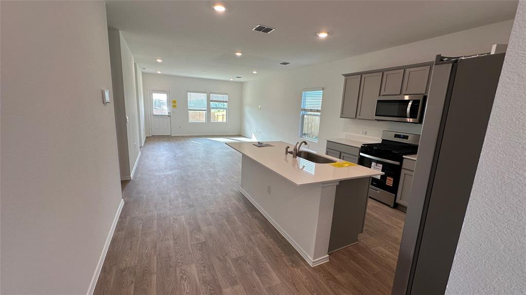 204 Inks Ln Property Photo 3