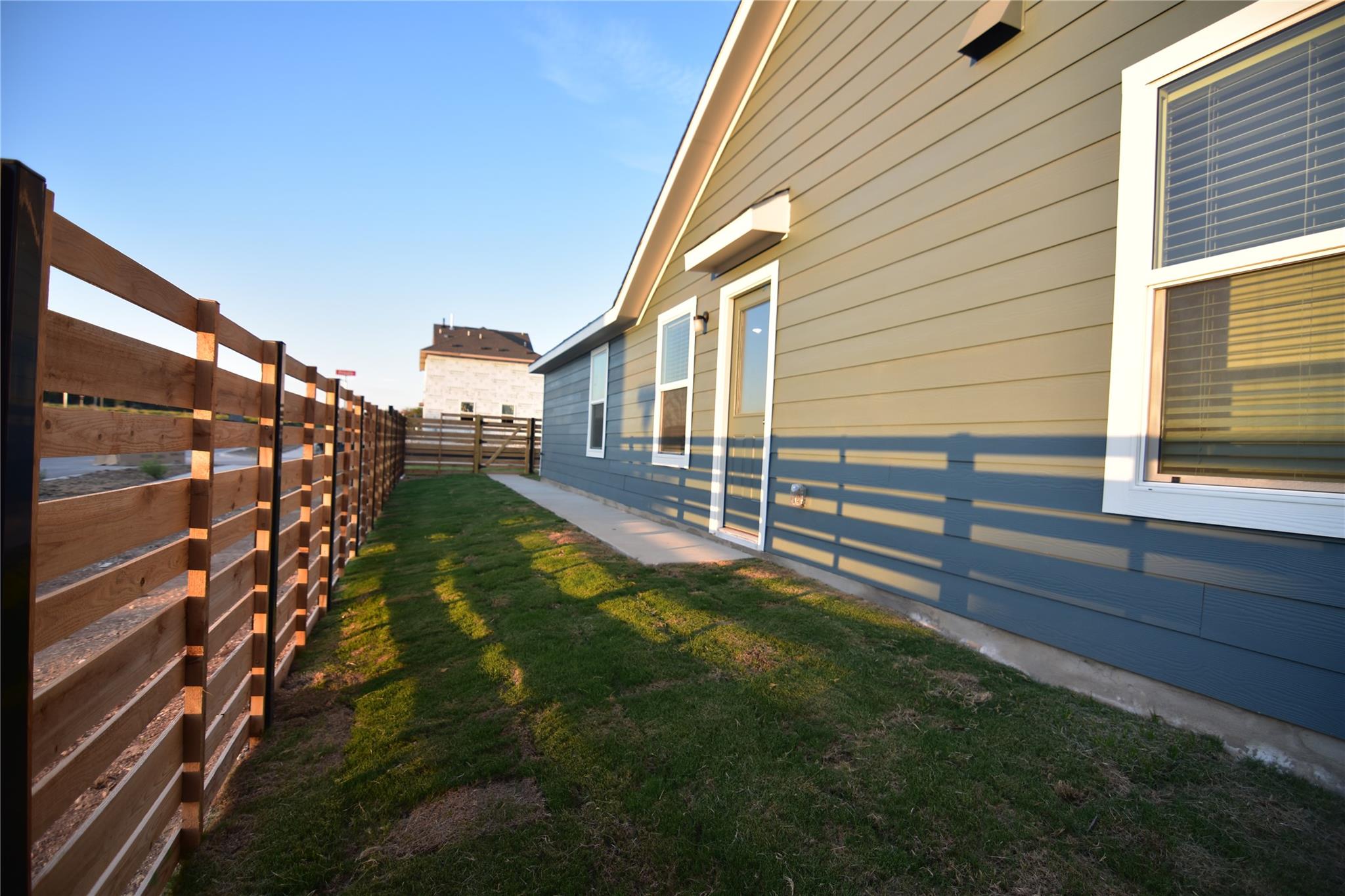 343 Keefer None Property Photo 3