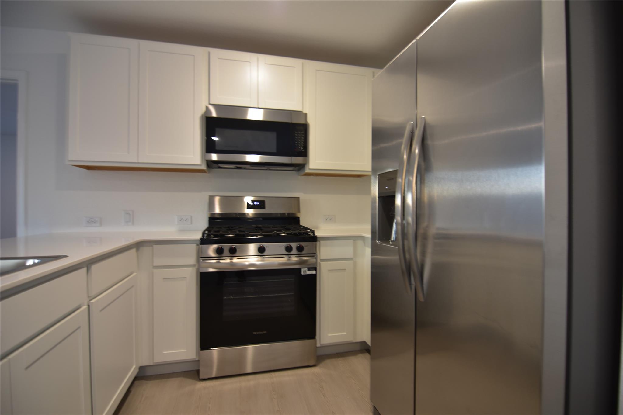 343 Keefer None Property Photo 8