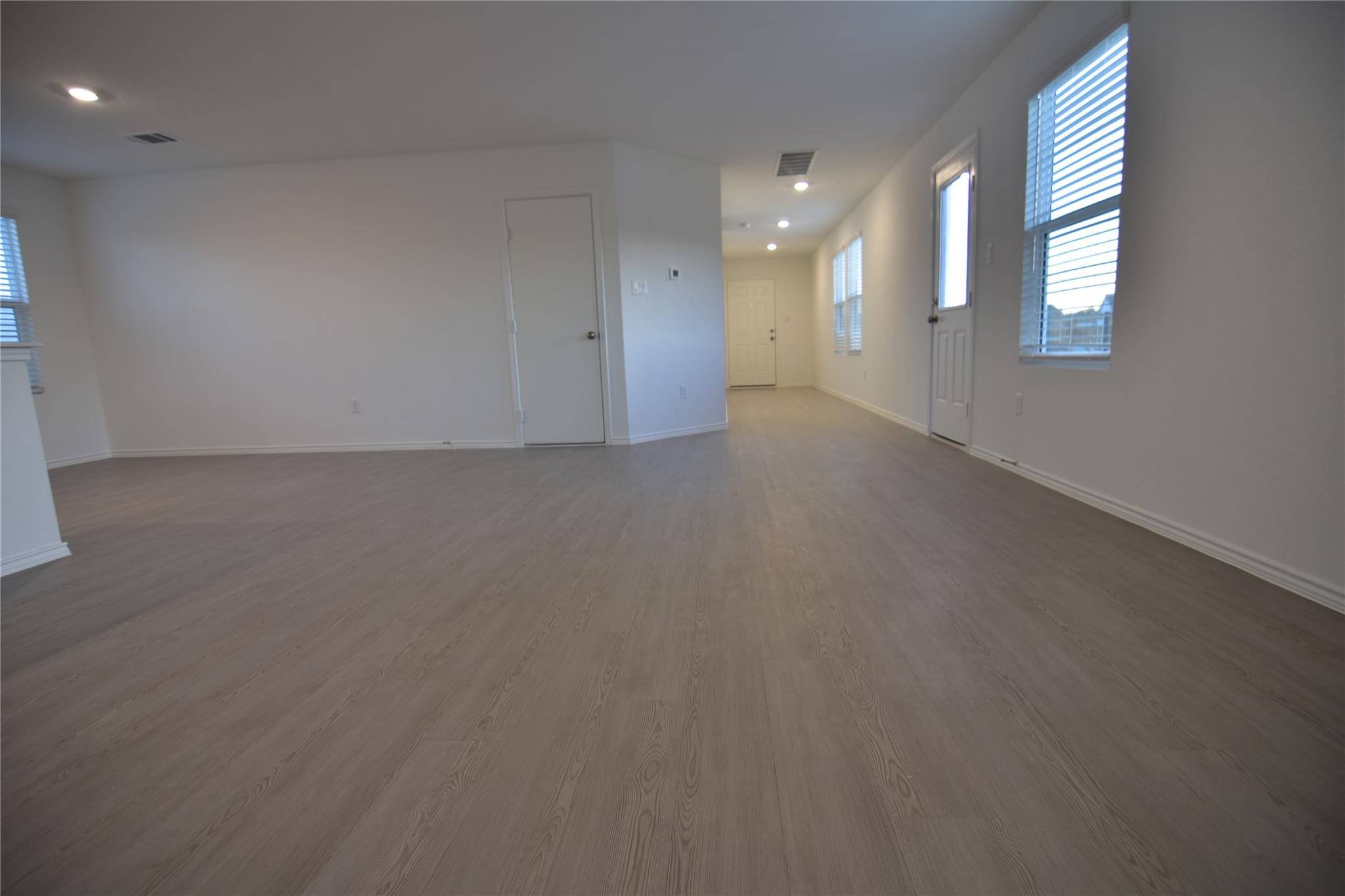 343 Keefer None Property Photo 32