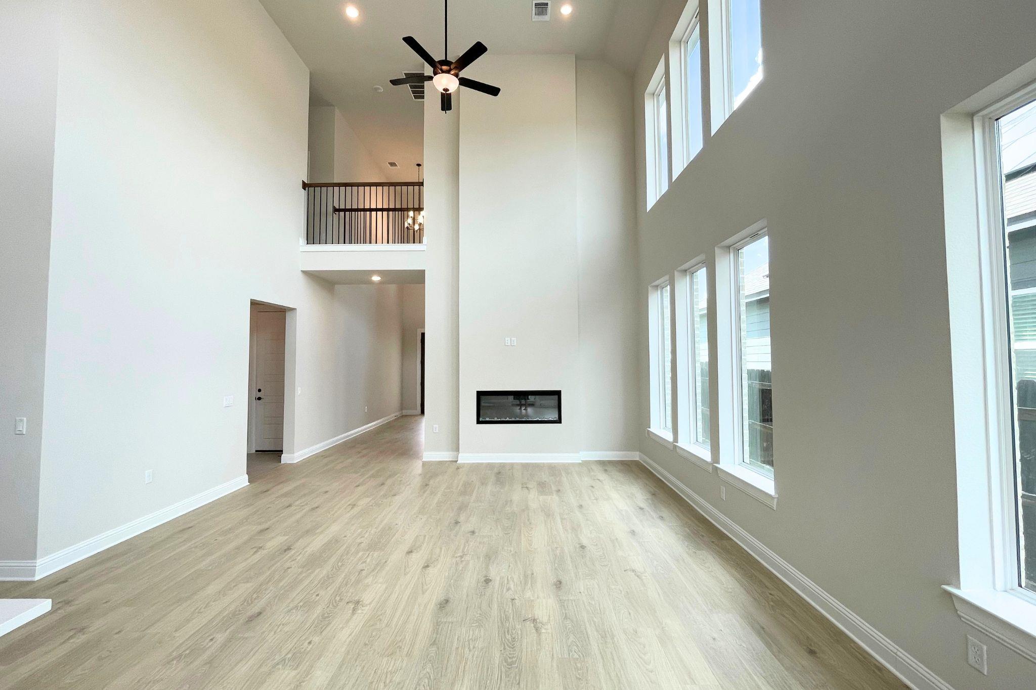 9609 Gladsome Path Property Photo 4