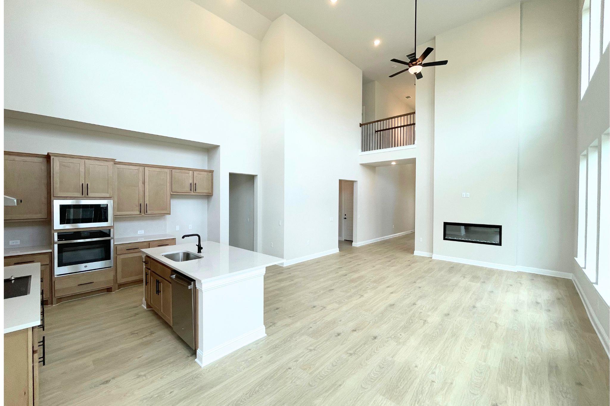 9609 Gladsome Path Property Photo 8