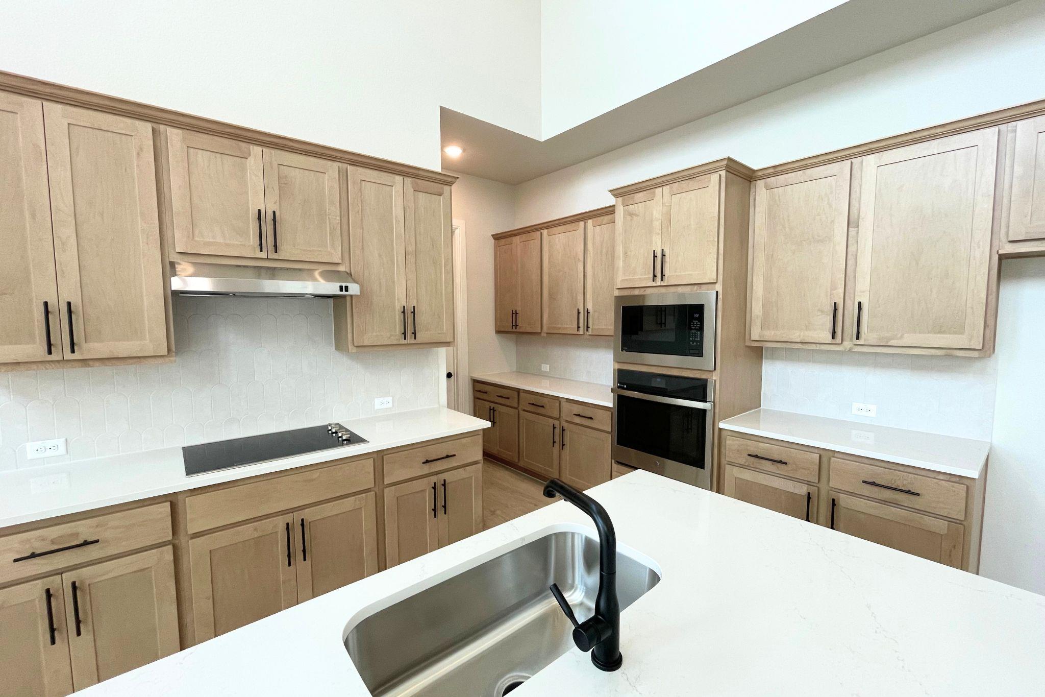 9609 Gladsome Path Property Photo 12