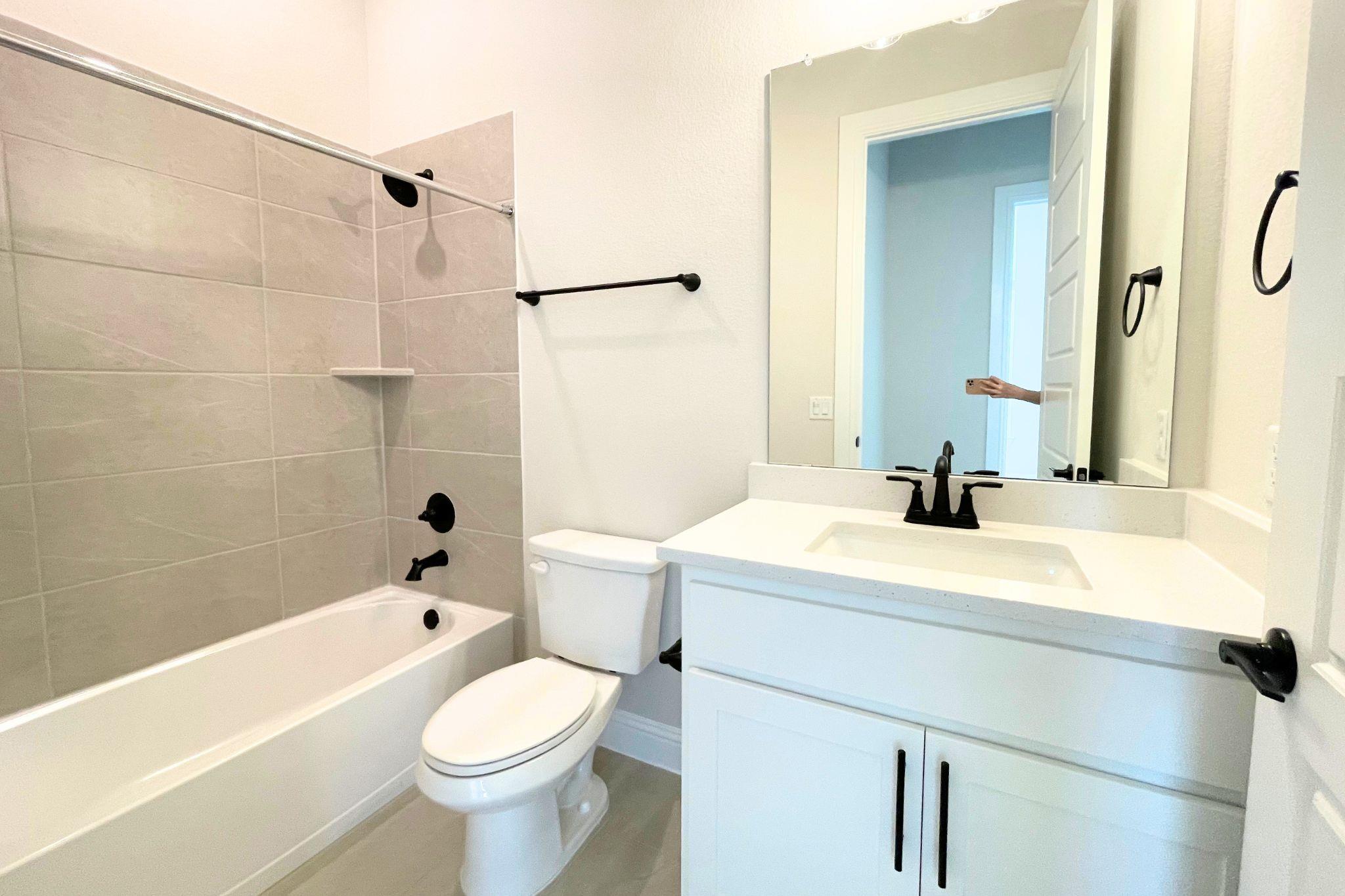 9609 Gladsome Path Property Photo 29