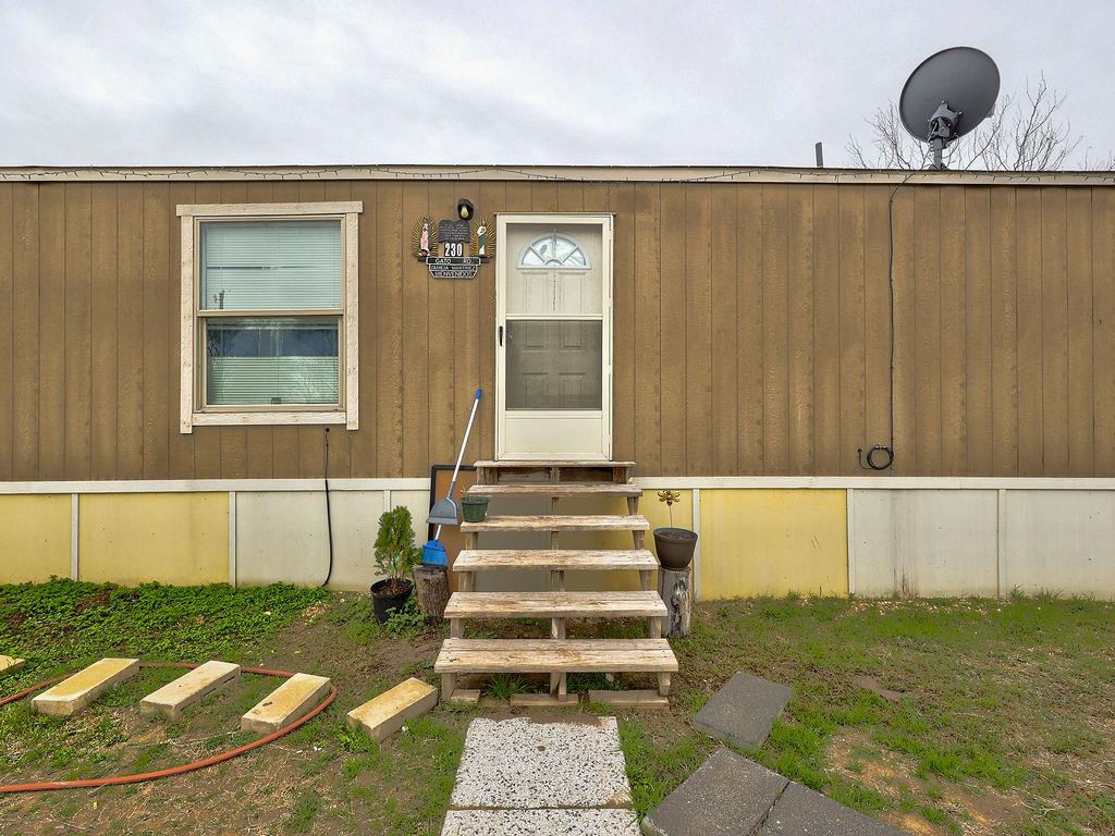 230 Gato Rd Property Photo 1
