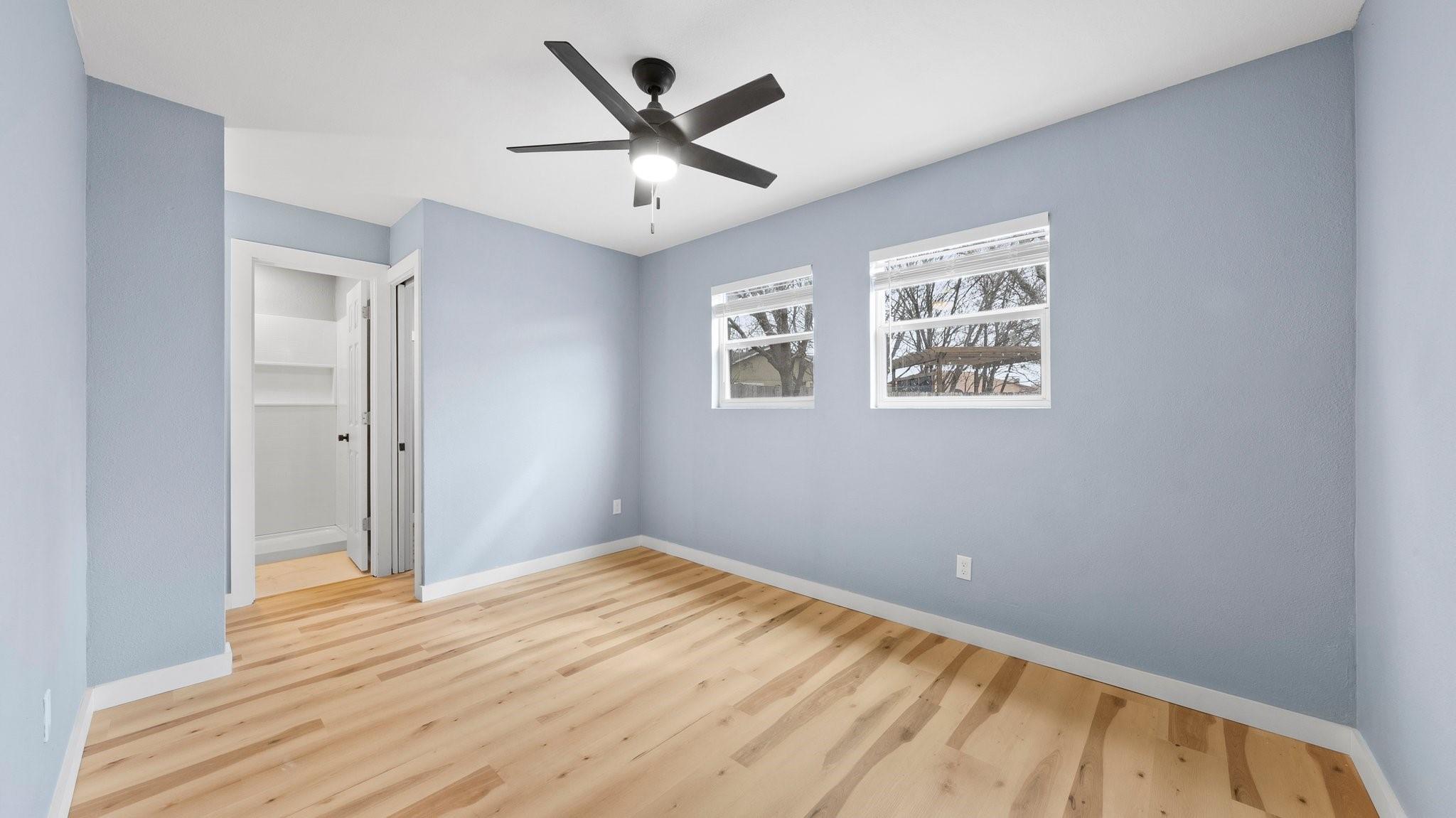 1112 Village Green Dr Property Photo 14