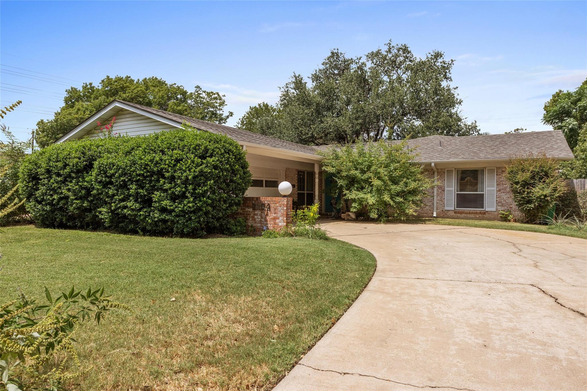3304 Whitepine Dr Property Photo 1