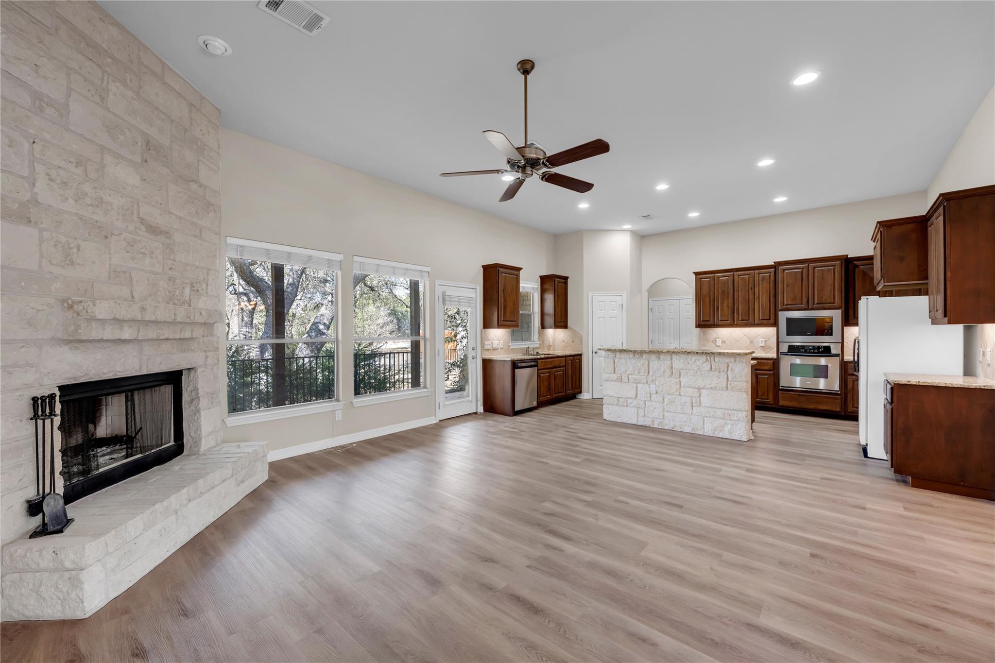 106 Alexander Ave Property Photo 8