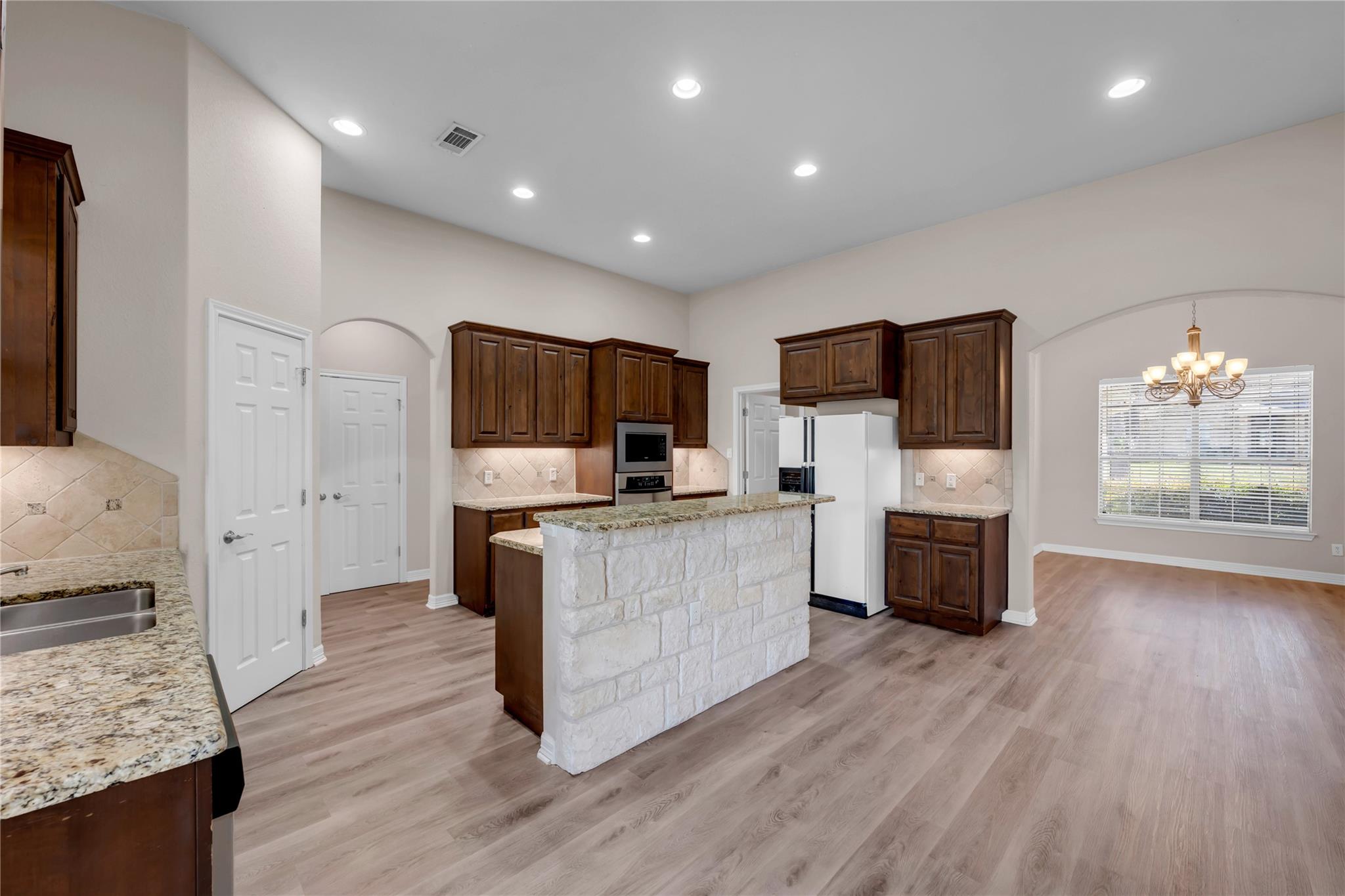 106 Alexander Ave Property Photo 12