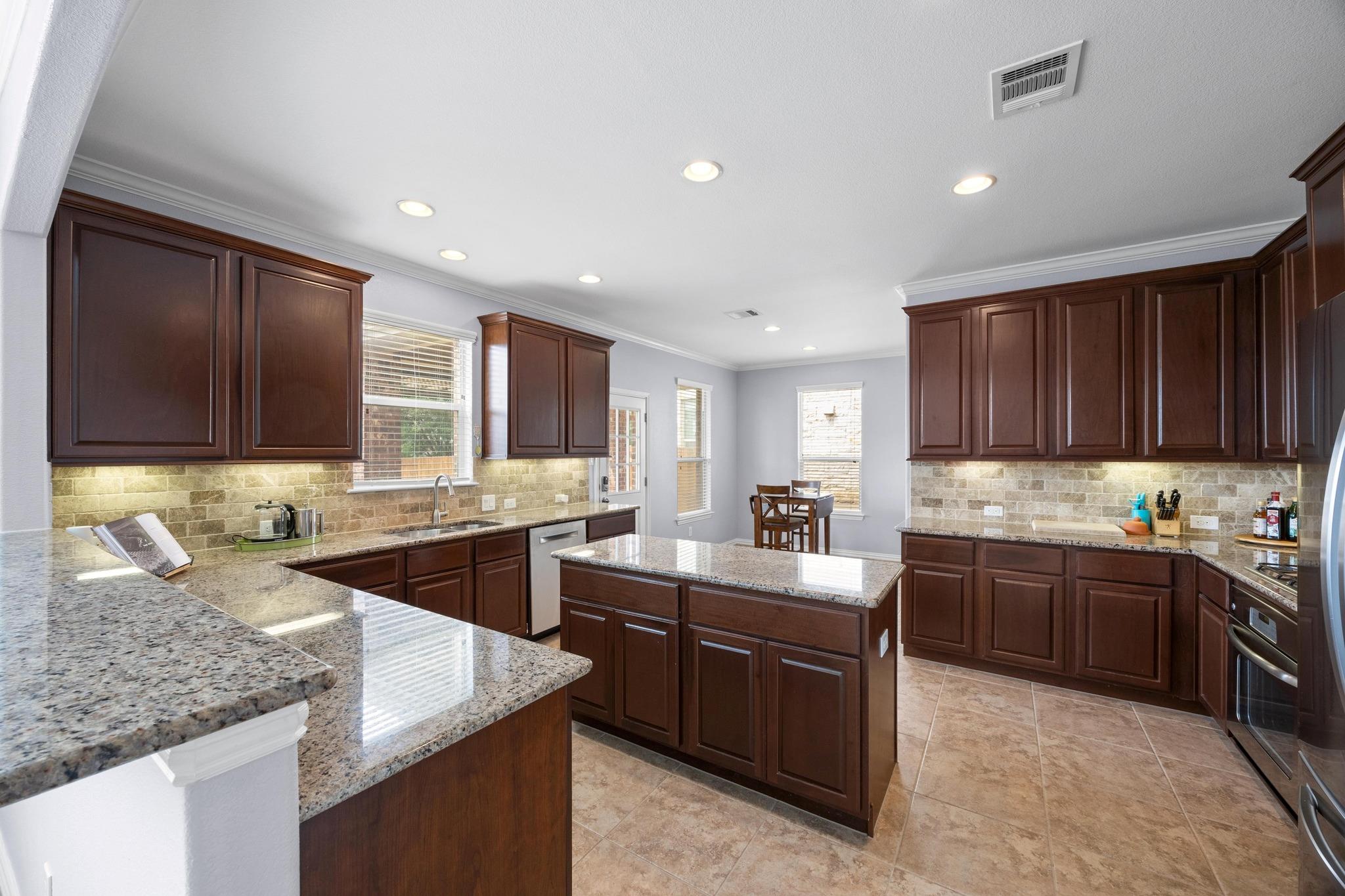 2817 Dusty Chisolm Trl Property Photo 17