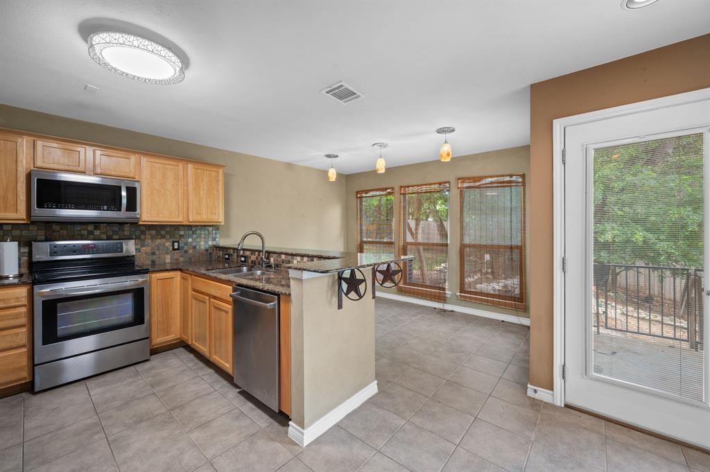 5306 Beacon Dr #d Property Photo 5