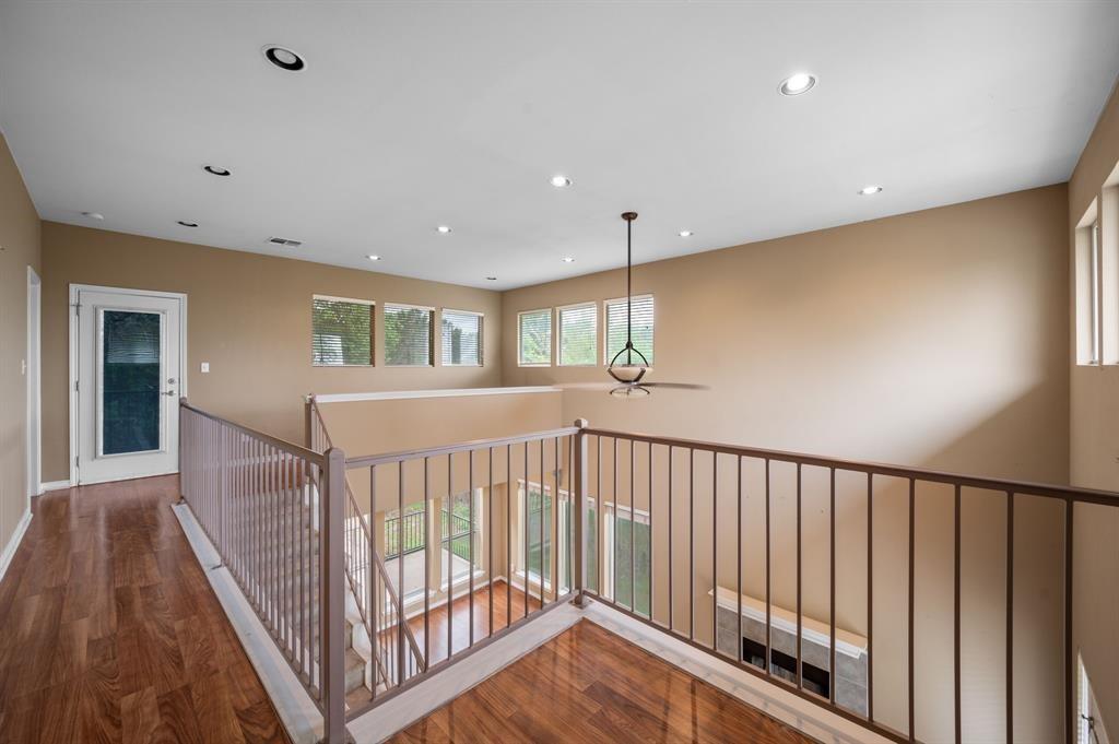 5306 Beacon Dr #d Property Photo 8