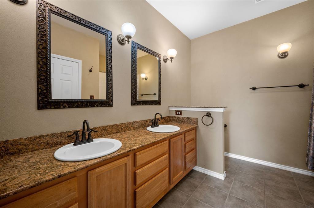 5306 Beacon Dr #d Property Photo 10