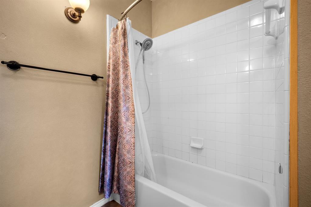 5306 Beacon Dr #d Property Photo 11