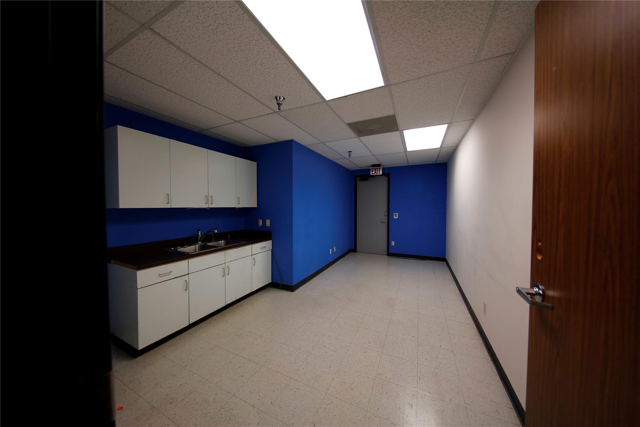 9800 N Lamar Blvd #305 Property Photo 4