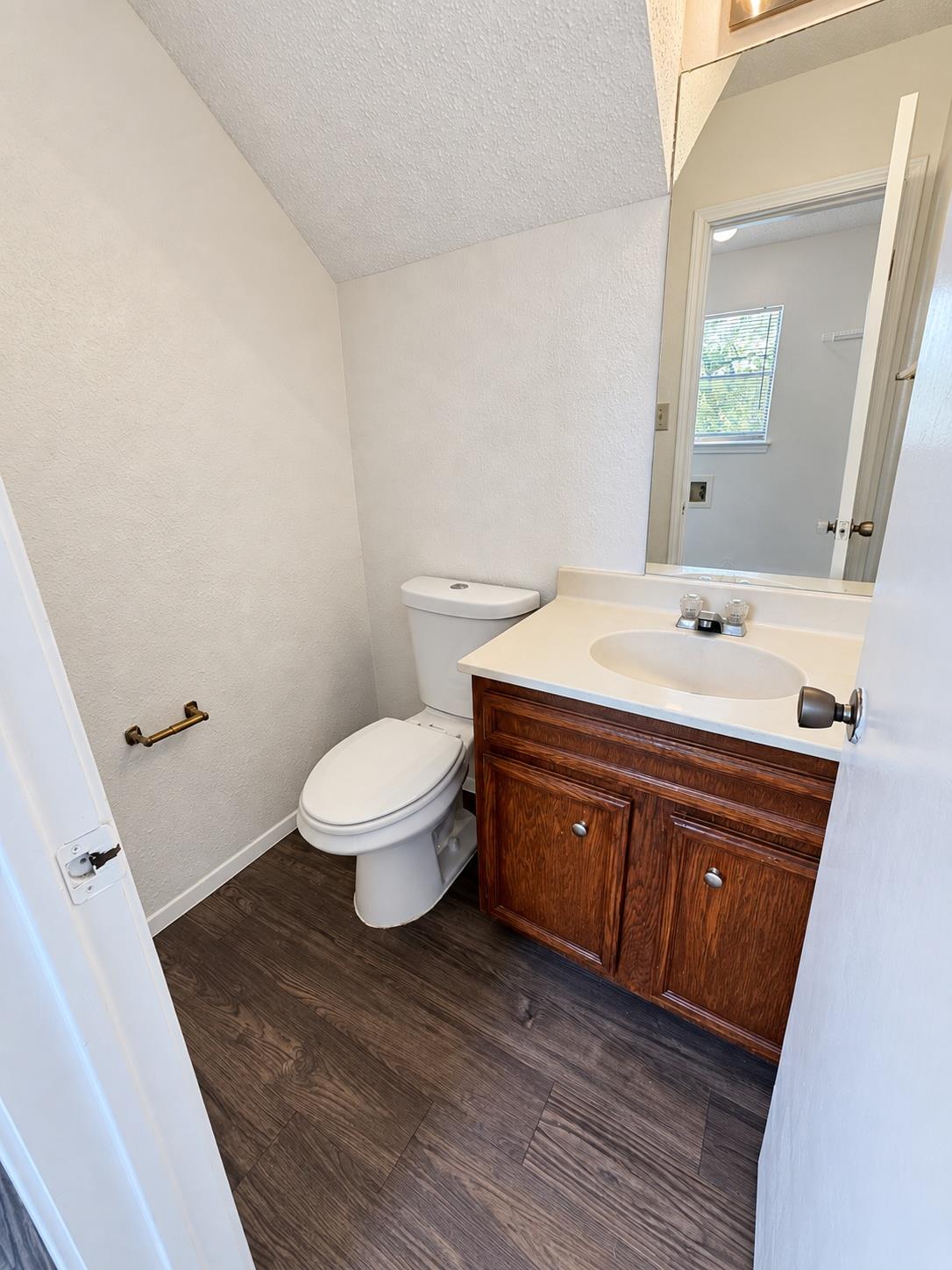 3515 Rollingway Cv #b Property Photo 6