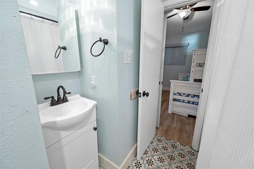1708 Ski Slope Dr Property Photo 19