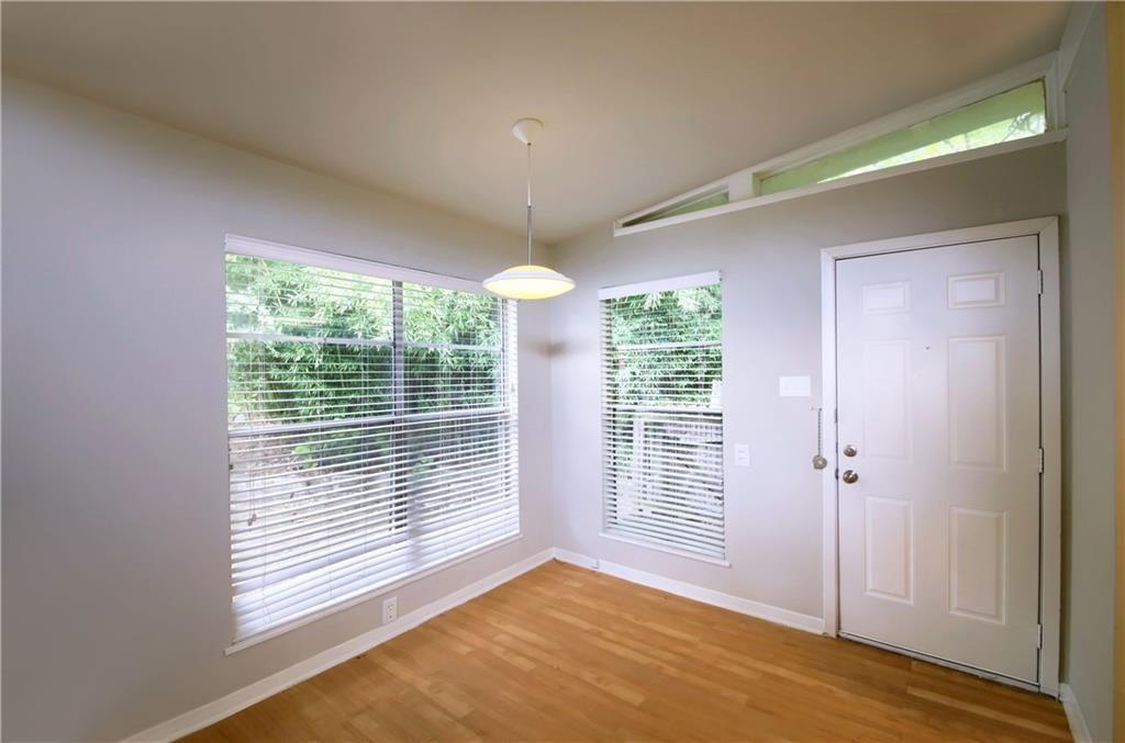 2825 San Gabriel St Property Photo 4