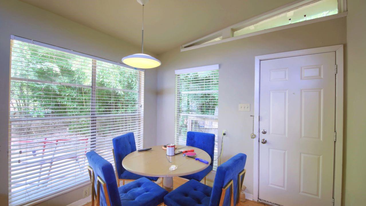 2825 San Gabriel St Property Photo 5