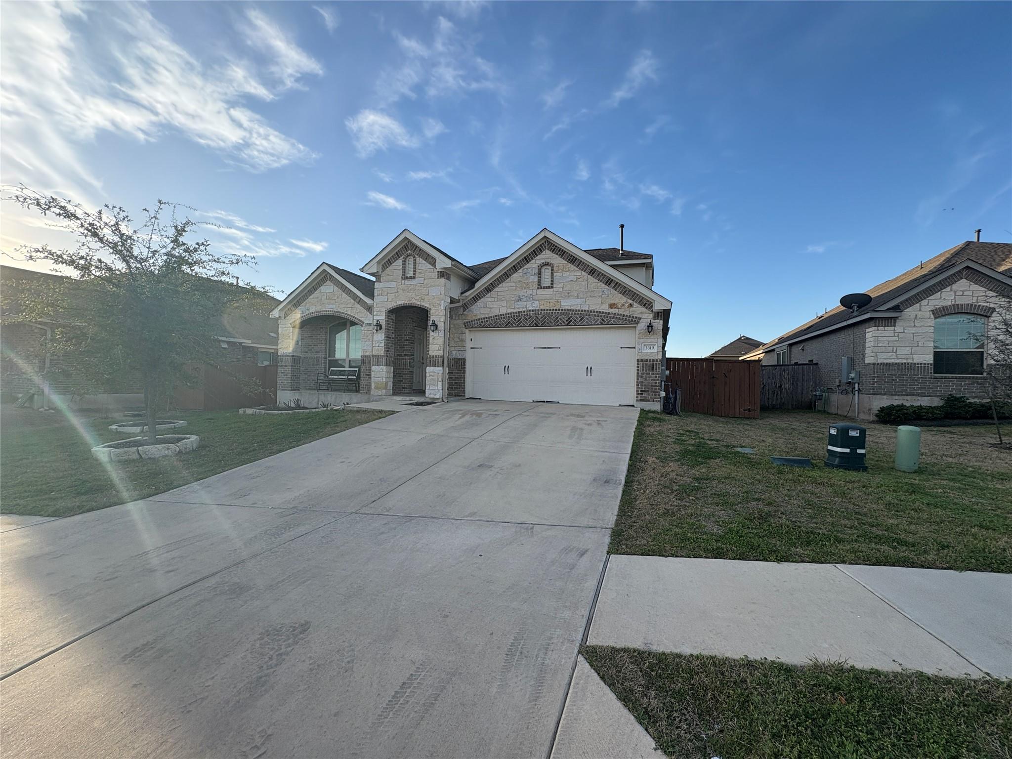 3319 Lauren Nicole Ln Property Photo