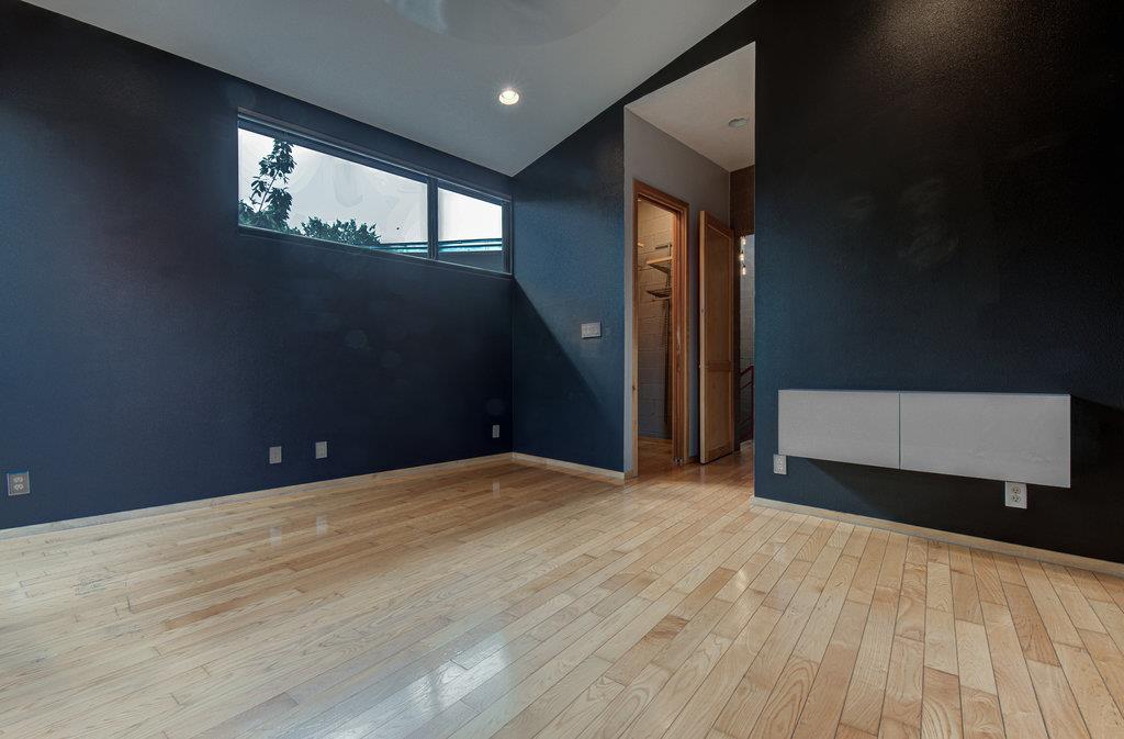515 El Paso St #b Property Photo 3